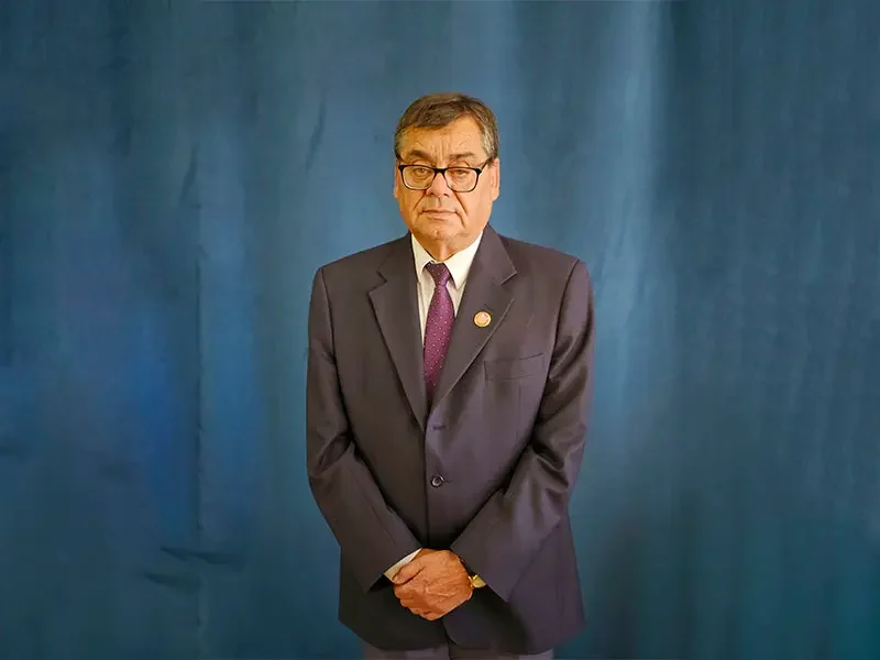 Eduardo Urquizar Eduardo Urquizar