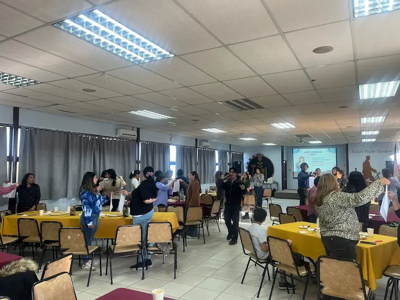 Segundo taller para madres, padres y apoderados de 1° a 4° medio en Colegio Bicentenario Politécnico San José