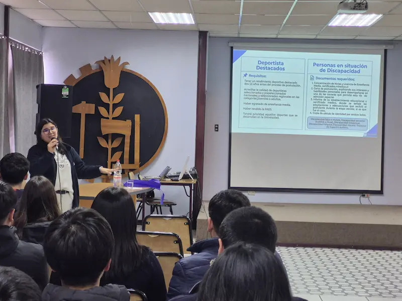 Charla de la Universidad Católica del Maule -Colegio Bicentenario Politécnico San José de Curicó