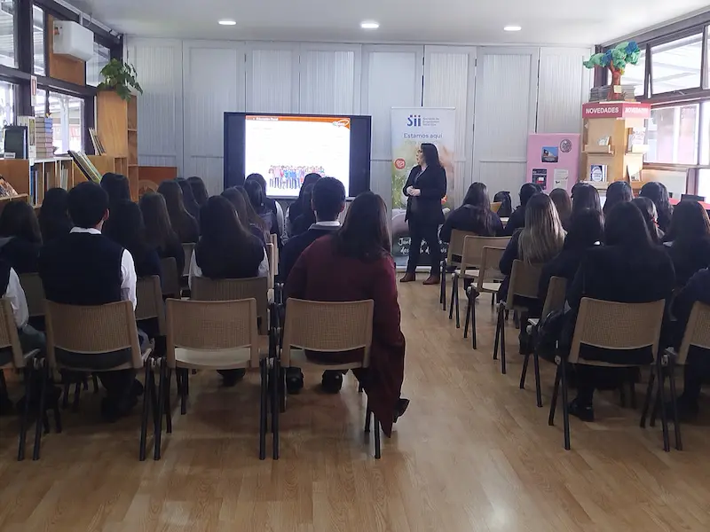 Educación Tributaria preparando a nuestros estudiantes para el mundo laboral - Colegio Bicentenario Politécnico San José de Curicó
